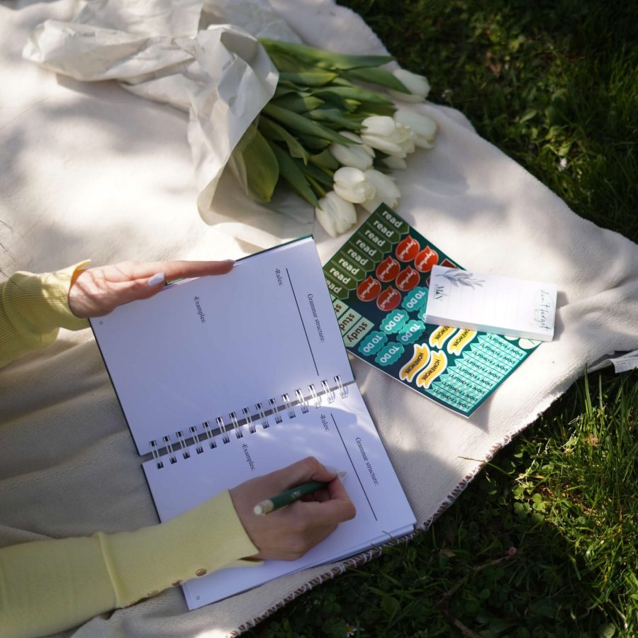 MLA language learning set in nature